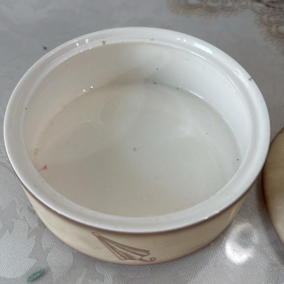 2002 M I Hummel Goebel Porcelain Umbrella Girl Trinket Box HUM 689 Germany - Picture 2 of 4